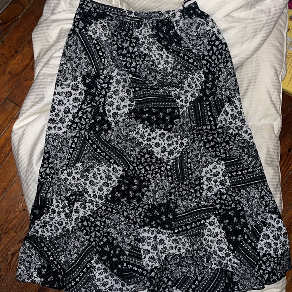 Black and White patterned skirt